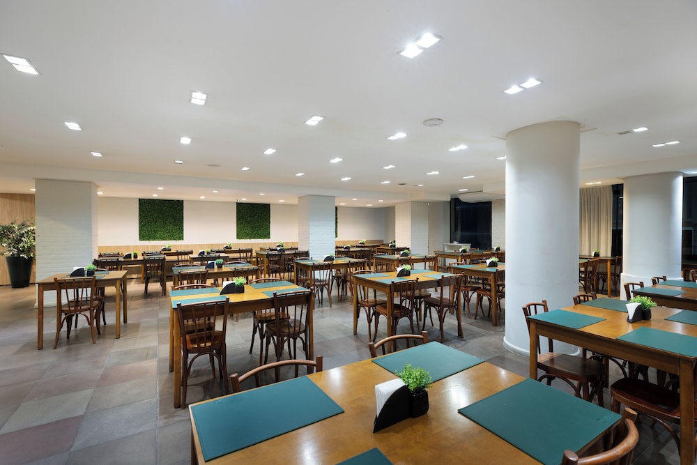 Miramar Hotel 54/70