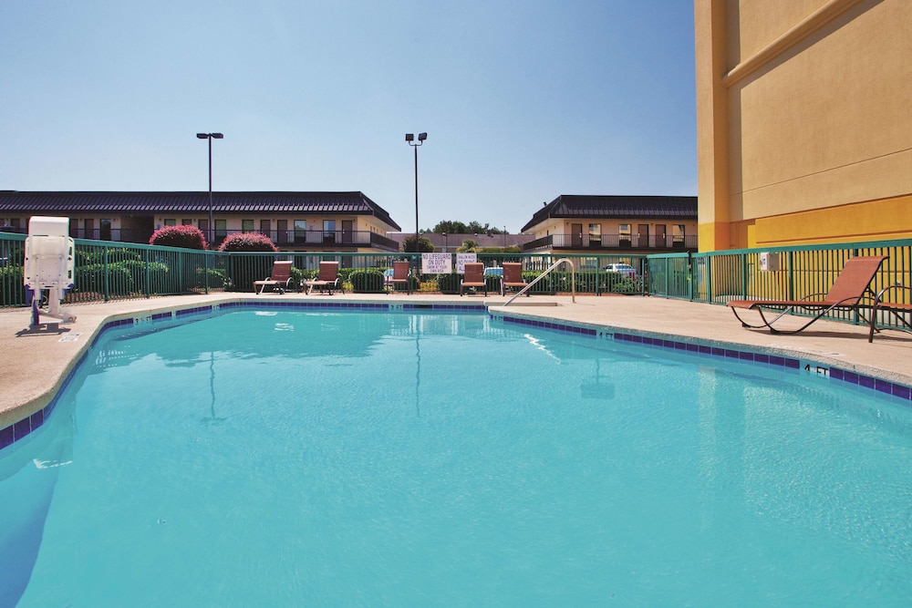 La Quinta Inn and Suites by Wyndham Florence 5/47