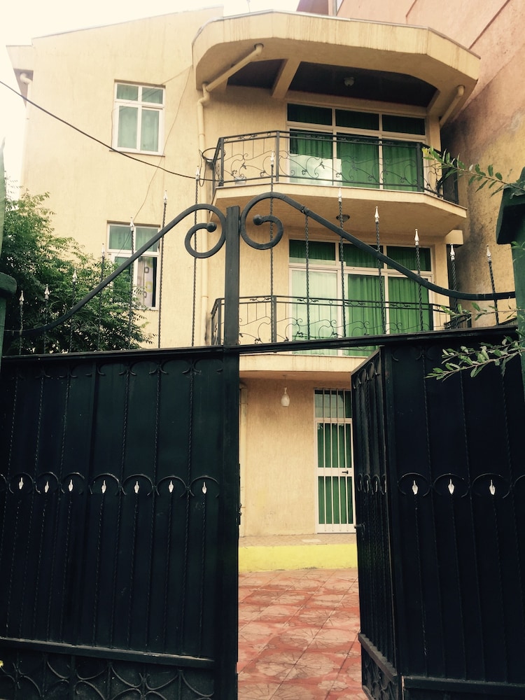Melala Addis Bed & Breakfast 2/15