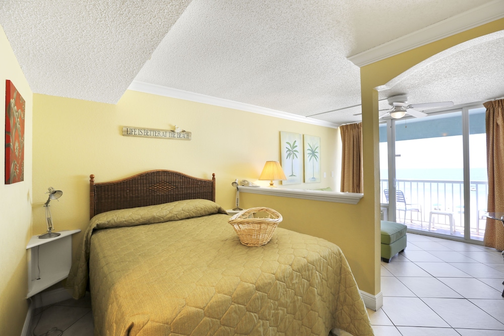 Barefoot Beach Hotel 52/70