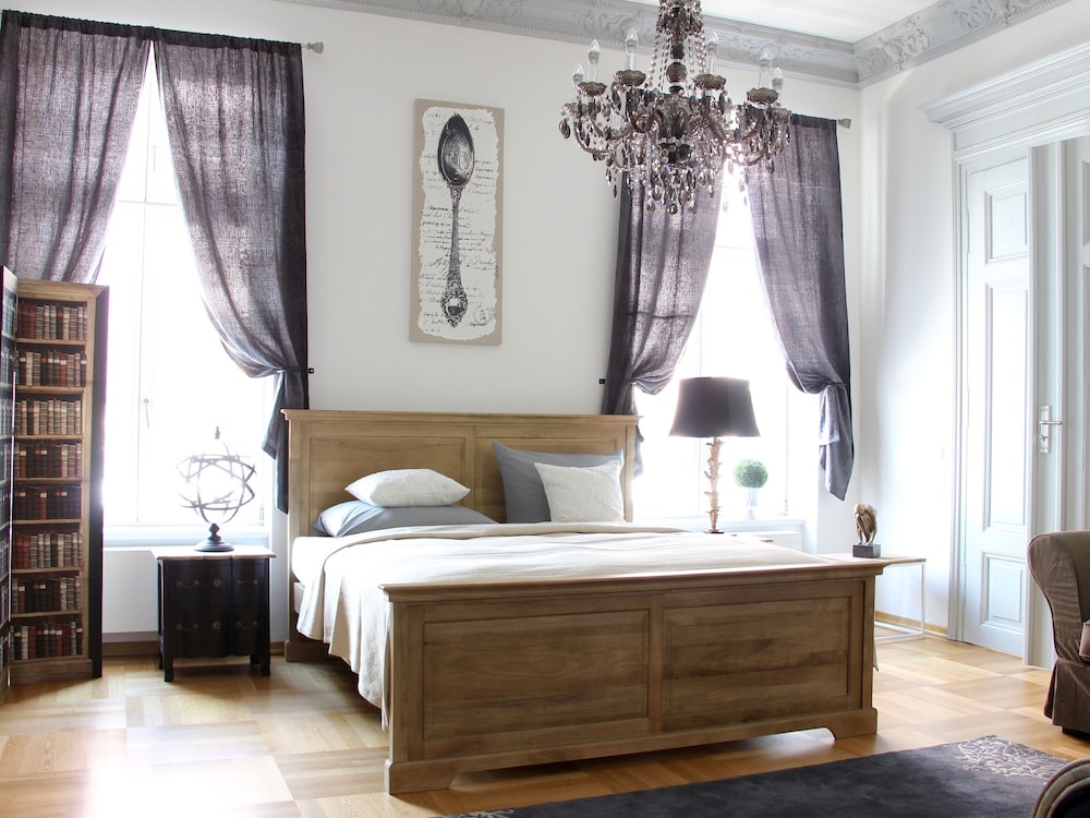 Leon Suite Apartments 16/50