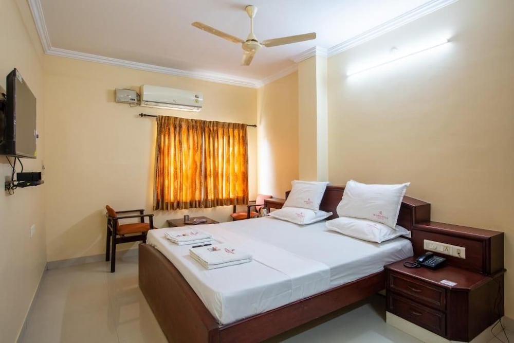 Sri Aarvee Hotels 9/30