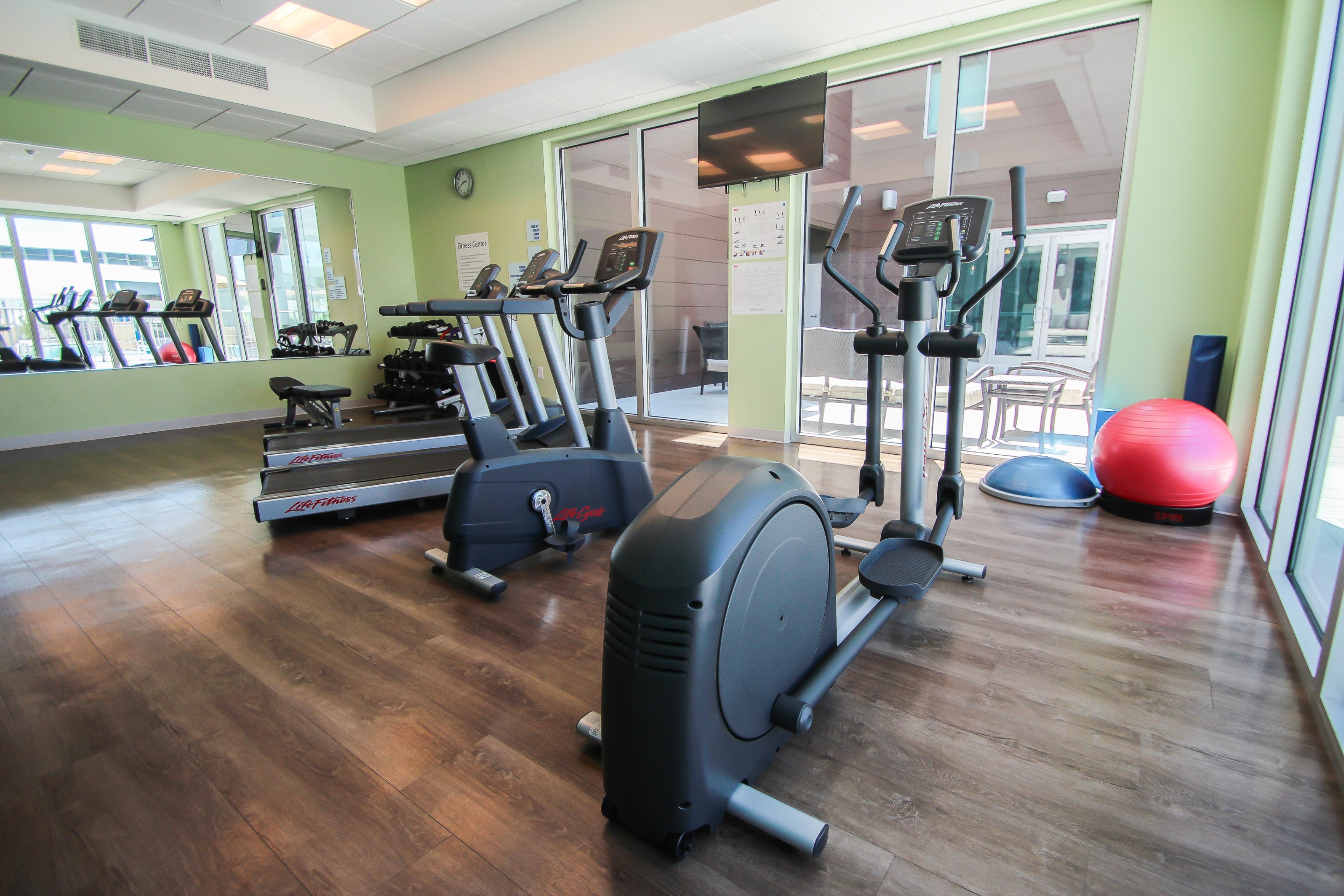 Holiday Inn Express & Suites Miami Airport East 40/69