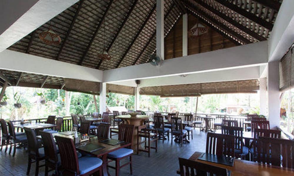 Coral Hotel Bangsaphan 45/62