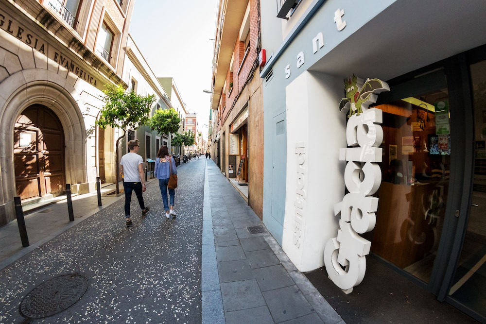 Sant Jordi Hostel Gracia 26/31