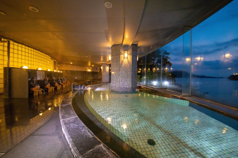 Toba Grand Hotel 15/42