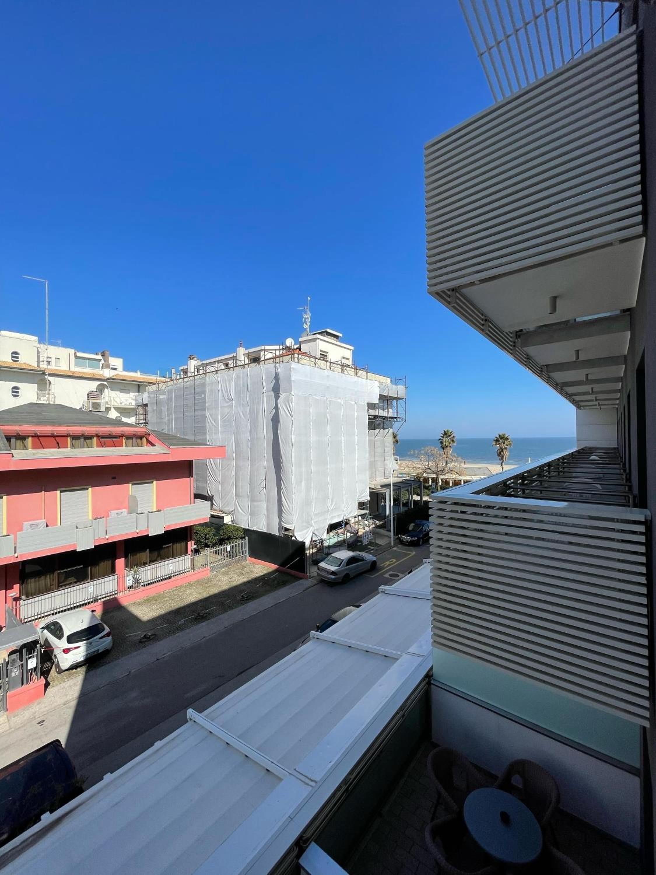 Club Hotel 20/46