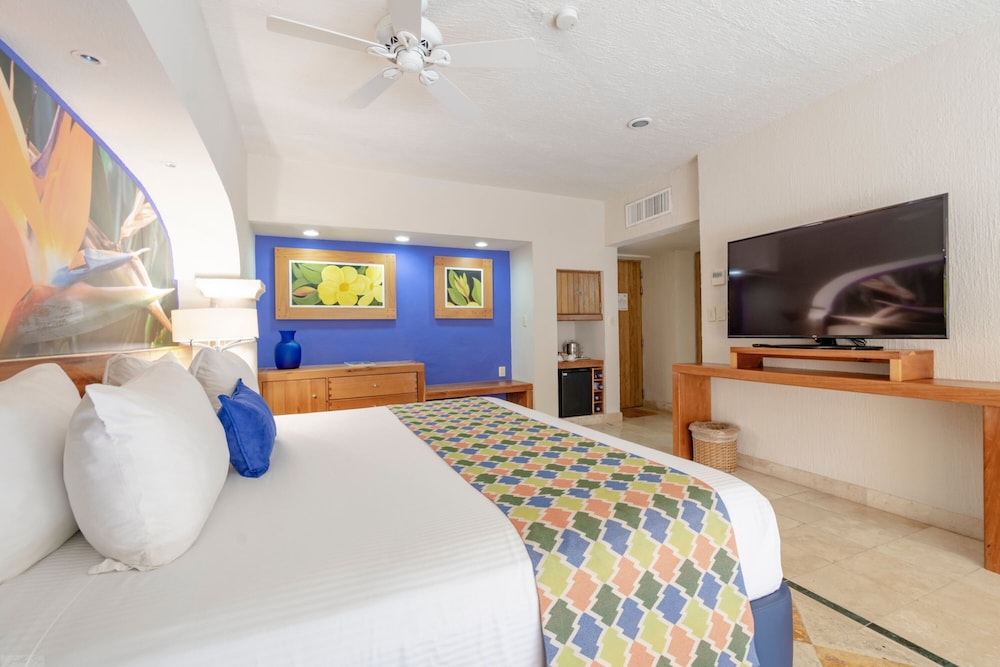 OMNI PUERTO AVENTURAS BEACH RESORT 30/53