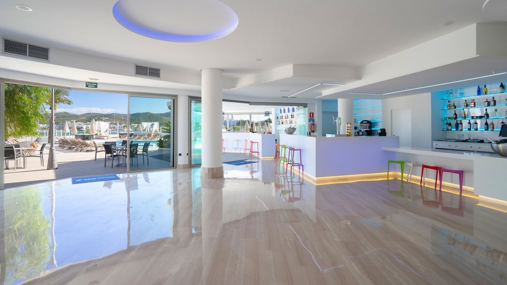 THB Ocean Beach - Adults Only 9/50