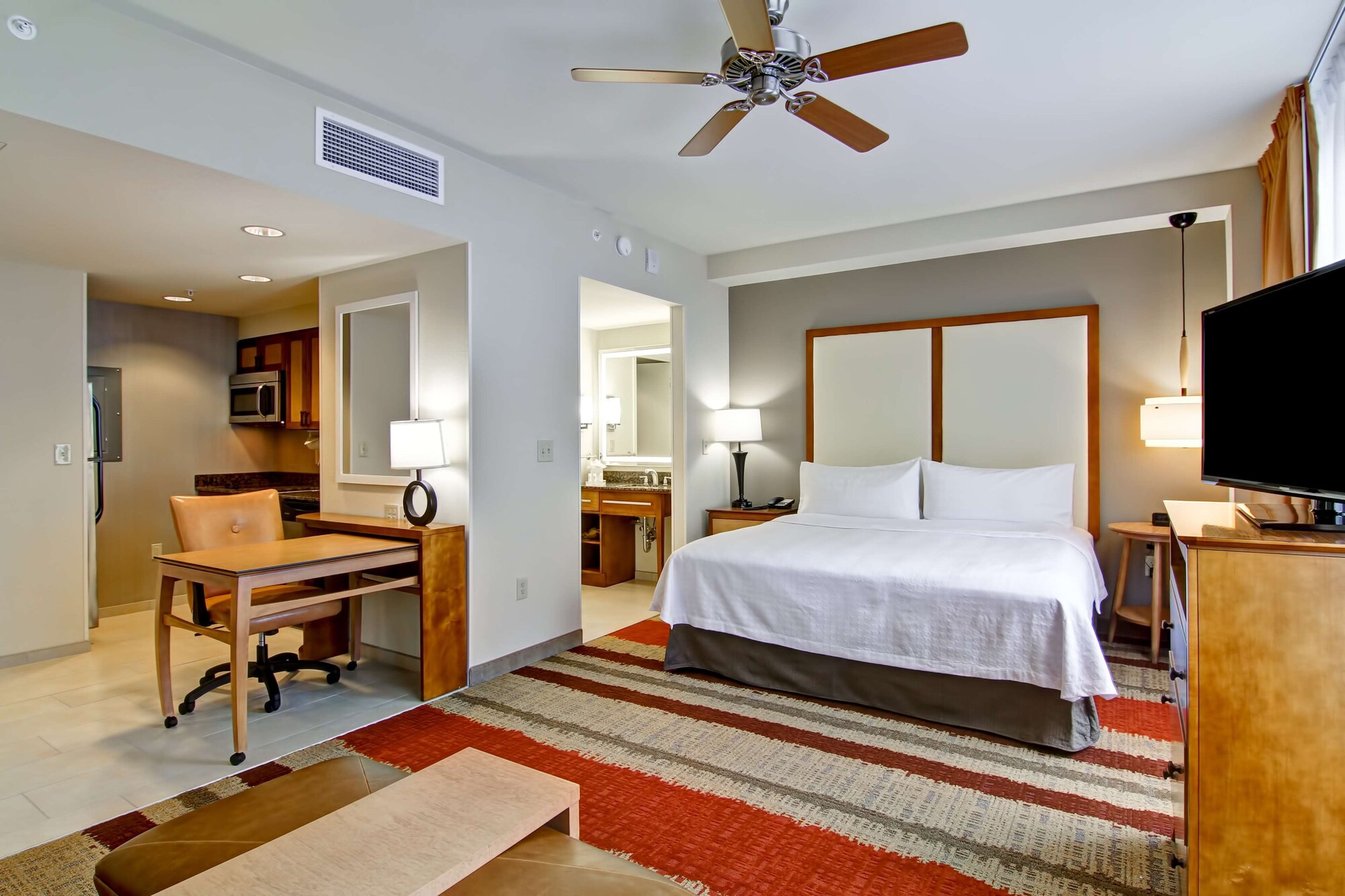 STUDIO, SUITE, KING BED, ACCESSIBLE