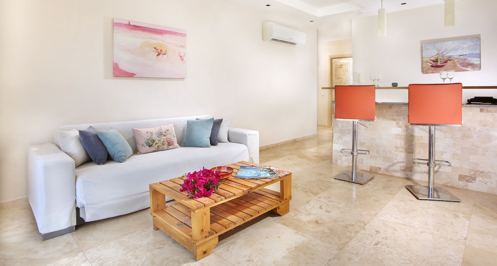 Saylam Suites 35/66