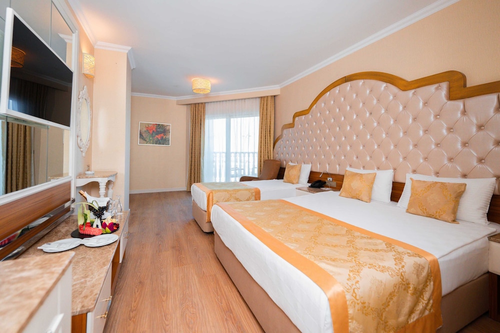 Oz Side Premium Hotel 13/95