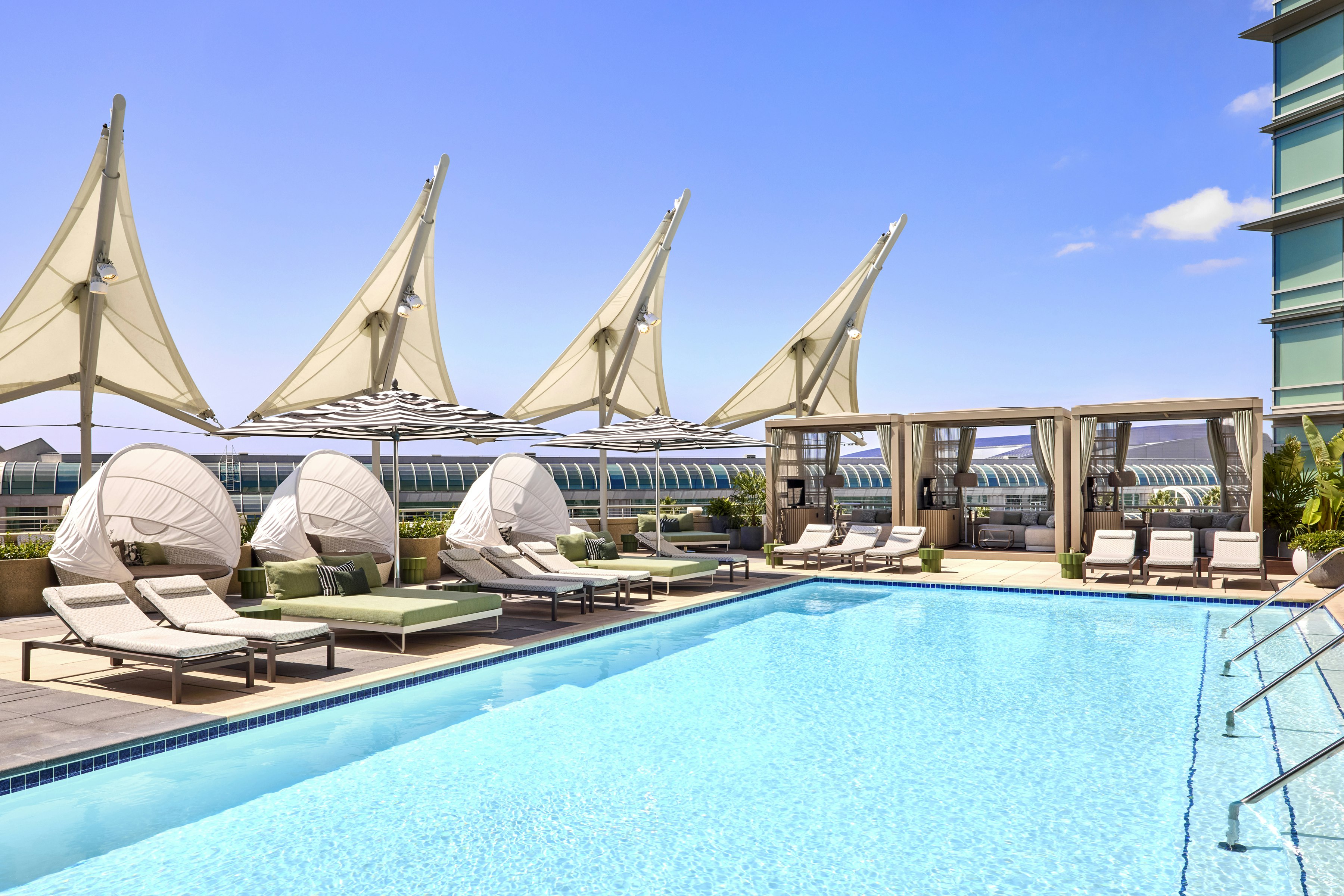 Omni San Diego Hotel 71/73