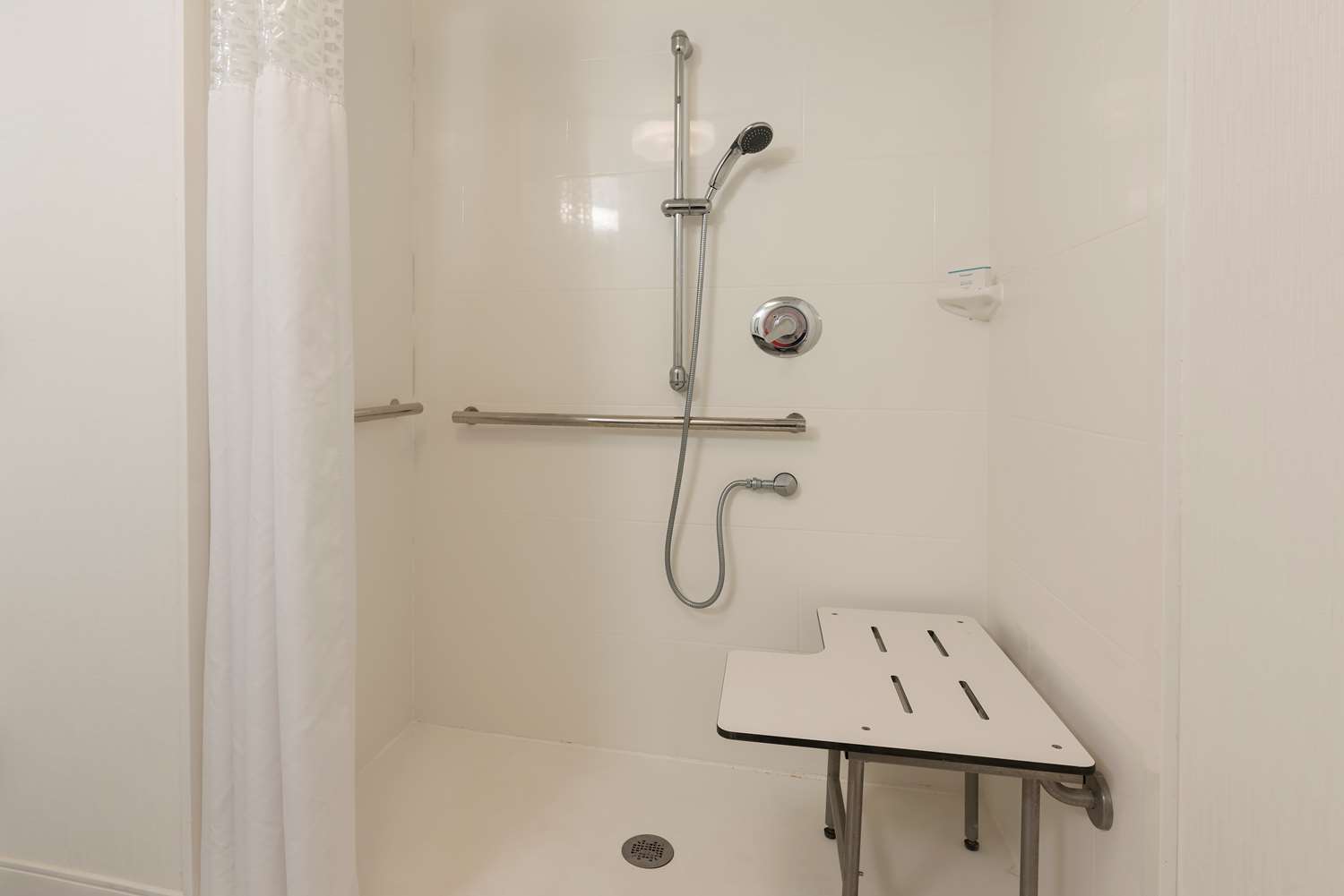Hampton Inn By Hilton Milwaukee Northwest 19/28