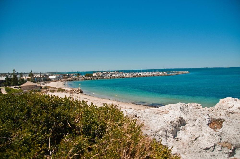 Fremantle Hostel 40/50
