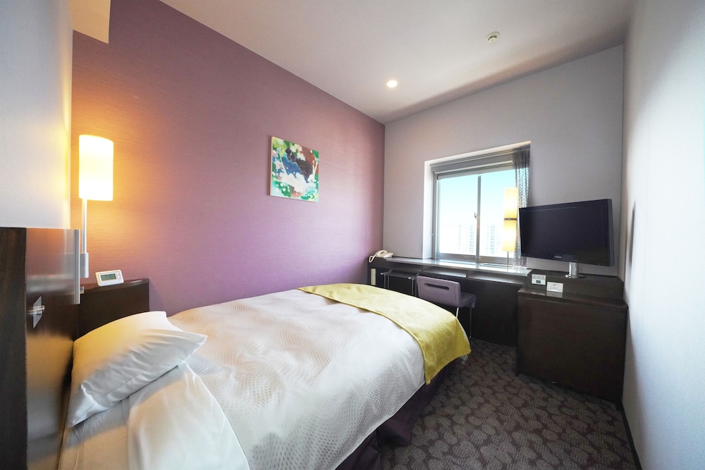 ROOM, SINGLE, SMOKING