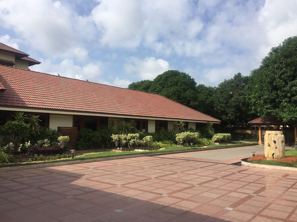 Madhubhan Resort And Spa 43/50