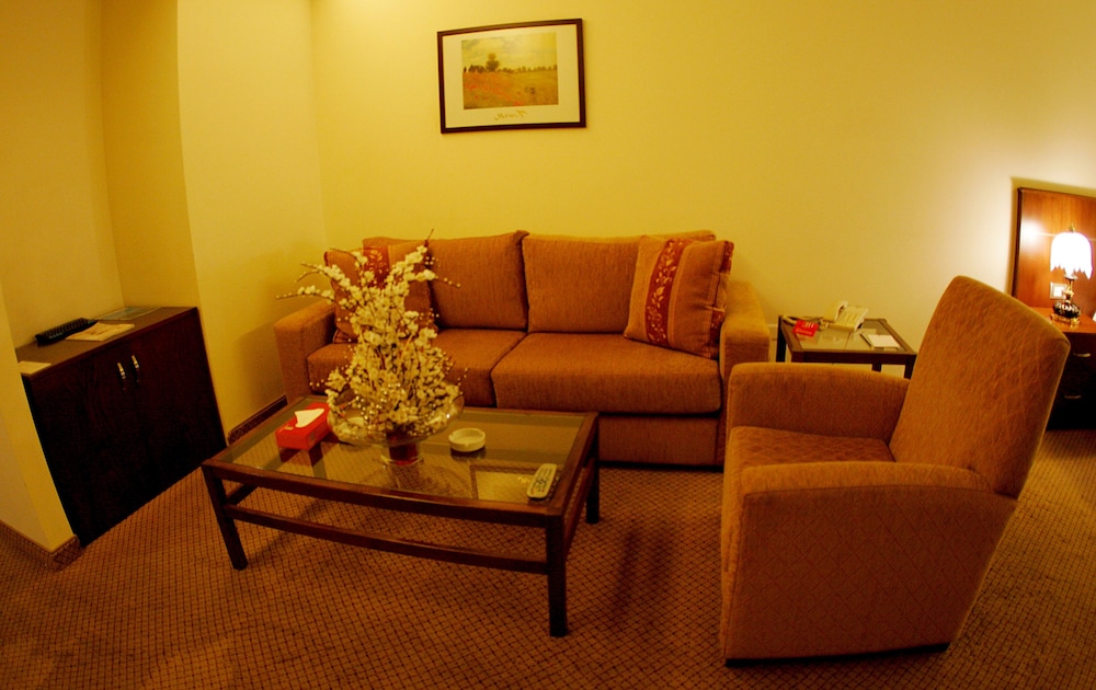 MARKAZIA SUITES 43/78