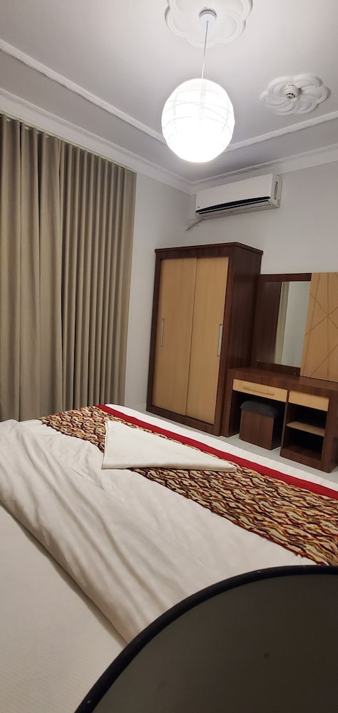 أجنحة ريحان الورود(Rihanat Al Worood Suites Khamis Mushait) 14/34