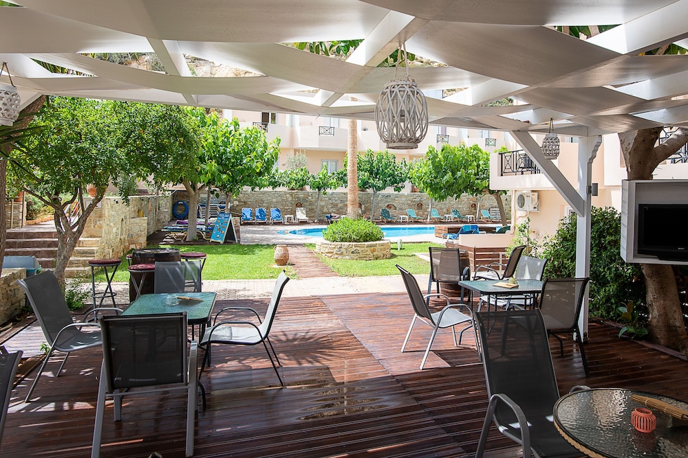 Calypso Hotel 42/67