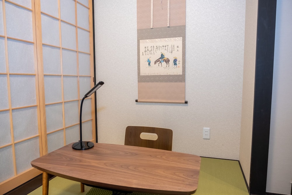 Little Hotel Kyoto Karasuma Takatsuji 52/60