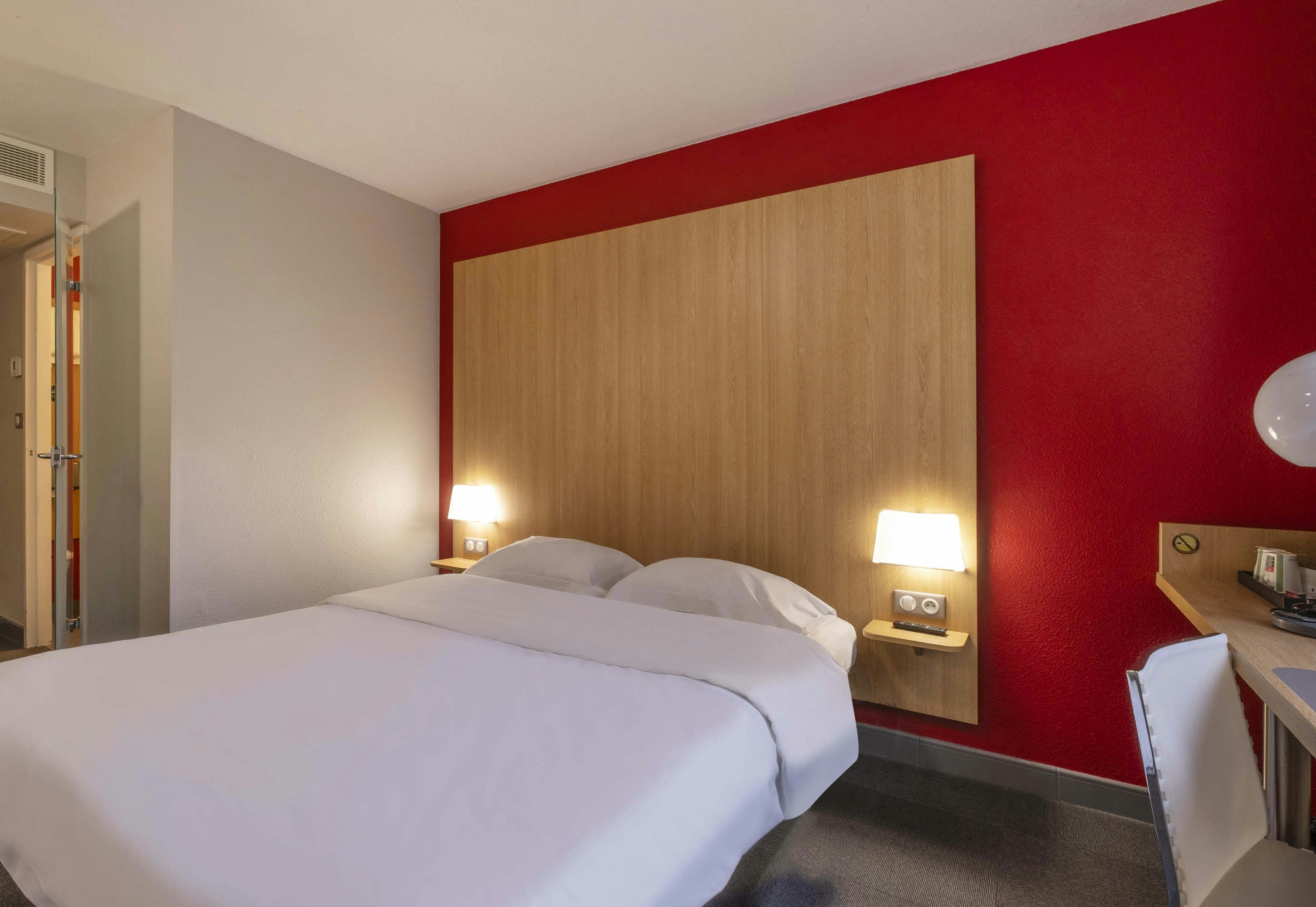 B&B Hotel La Rochelle Centre 12/29