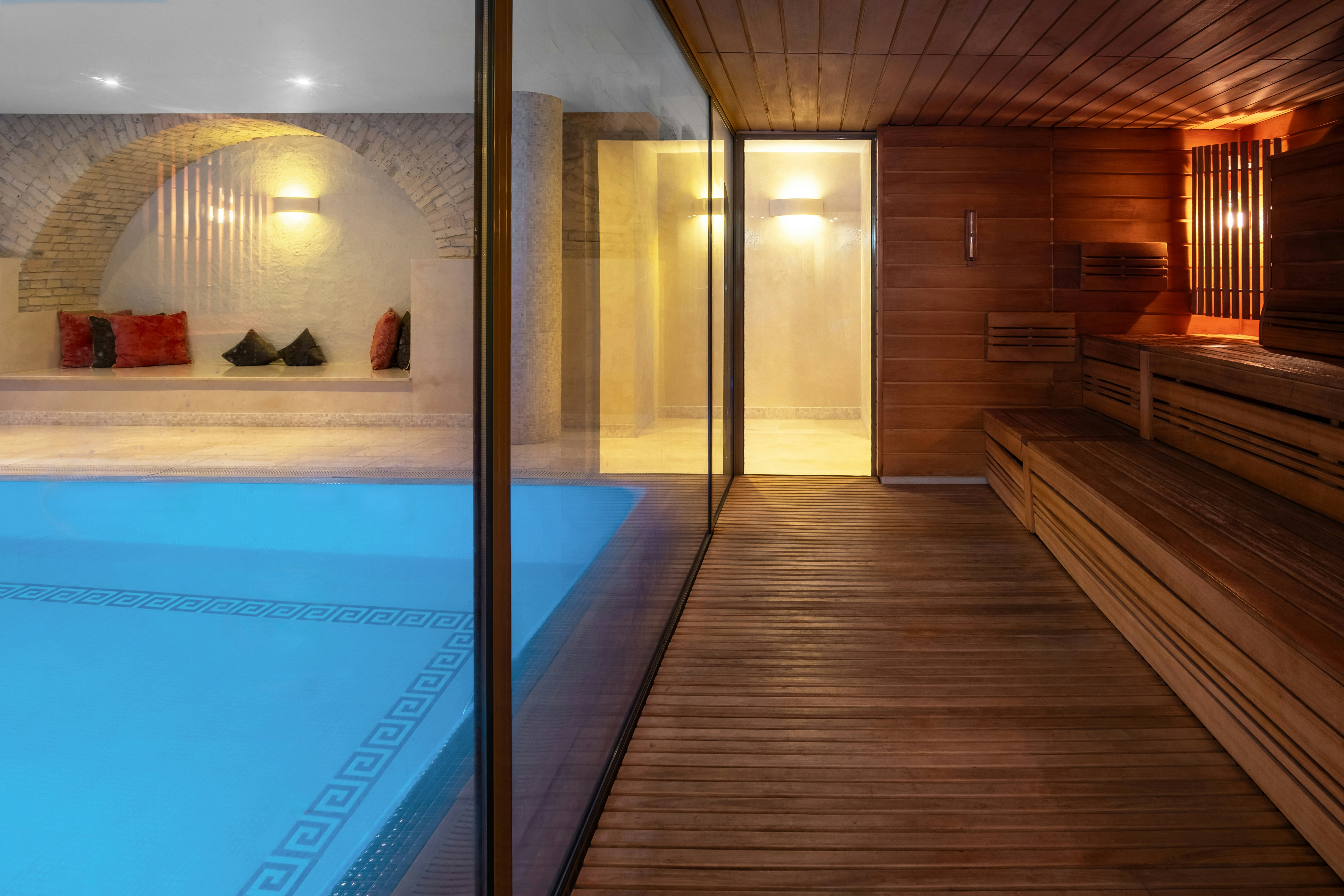 Grand Hotel Vilnius, Curio Collection by Hilton 10/47