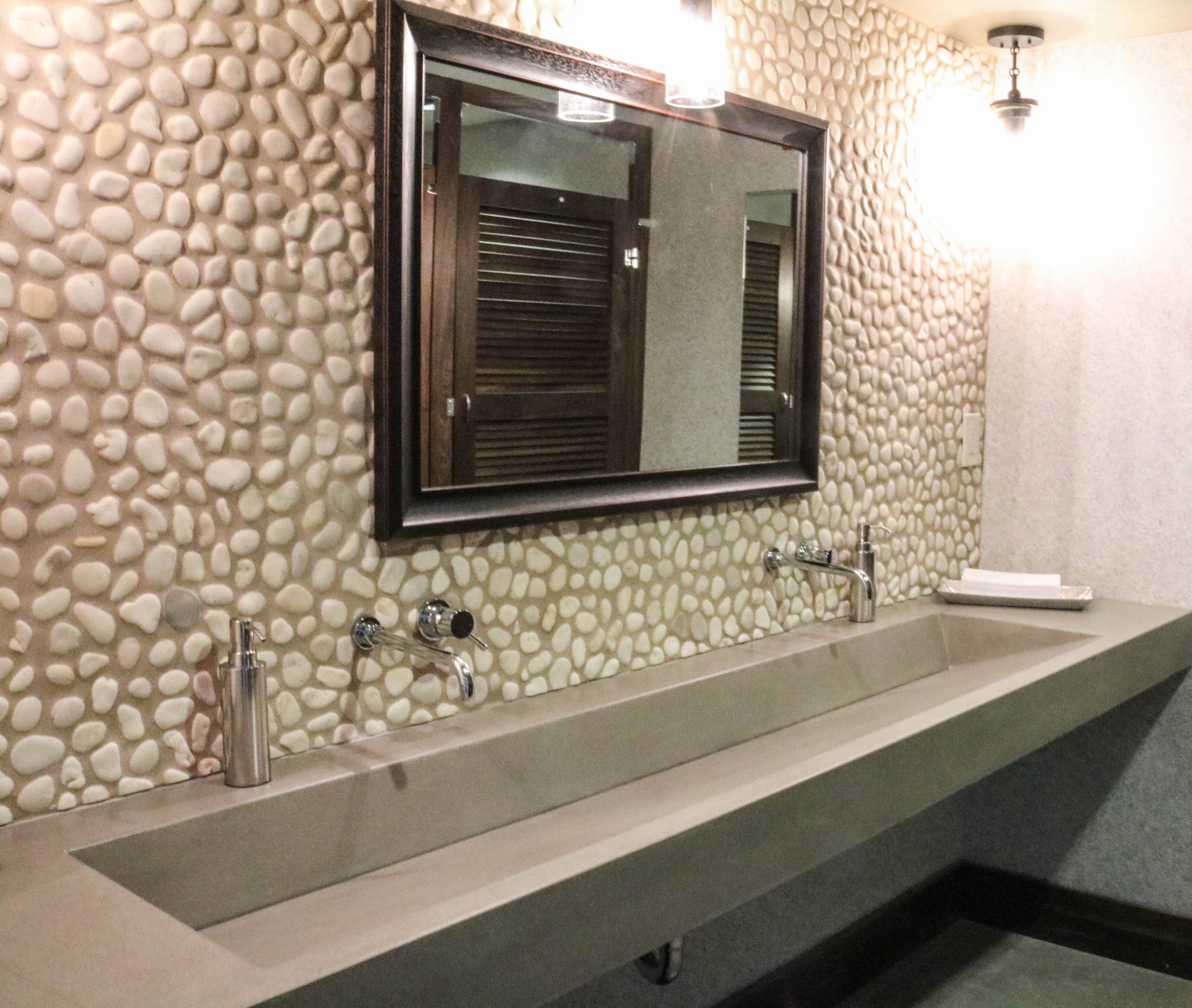HOTEL INDIGO TRAVERSE CITY 78/78