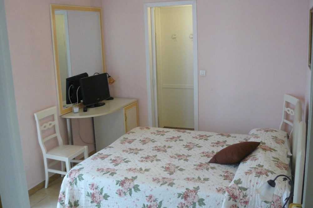 Hotel Vittoriano 9/40