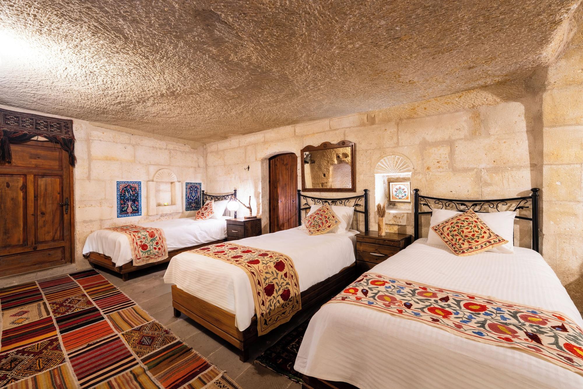 2 Bedrooms, Family Suite, Courtyard View, 2 Bathrooms