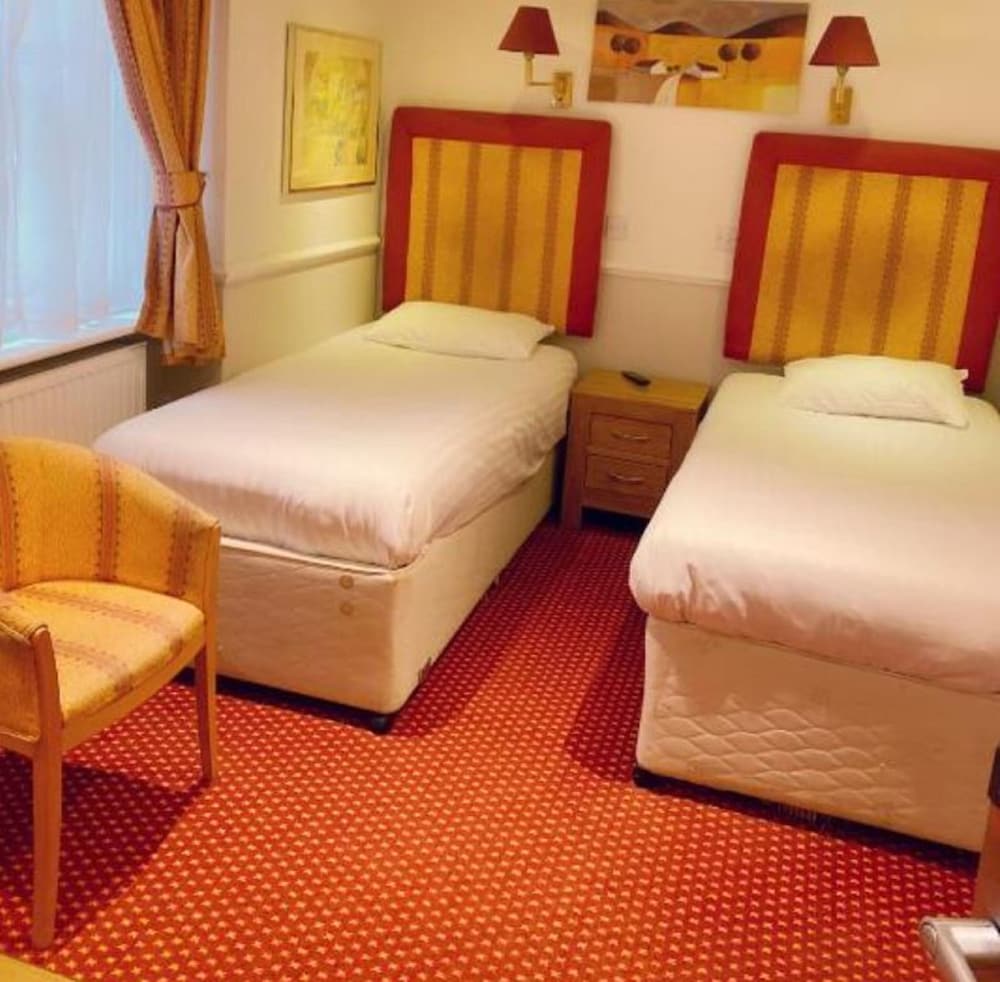 Hyde Park Radnor Hotel 22/40