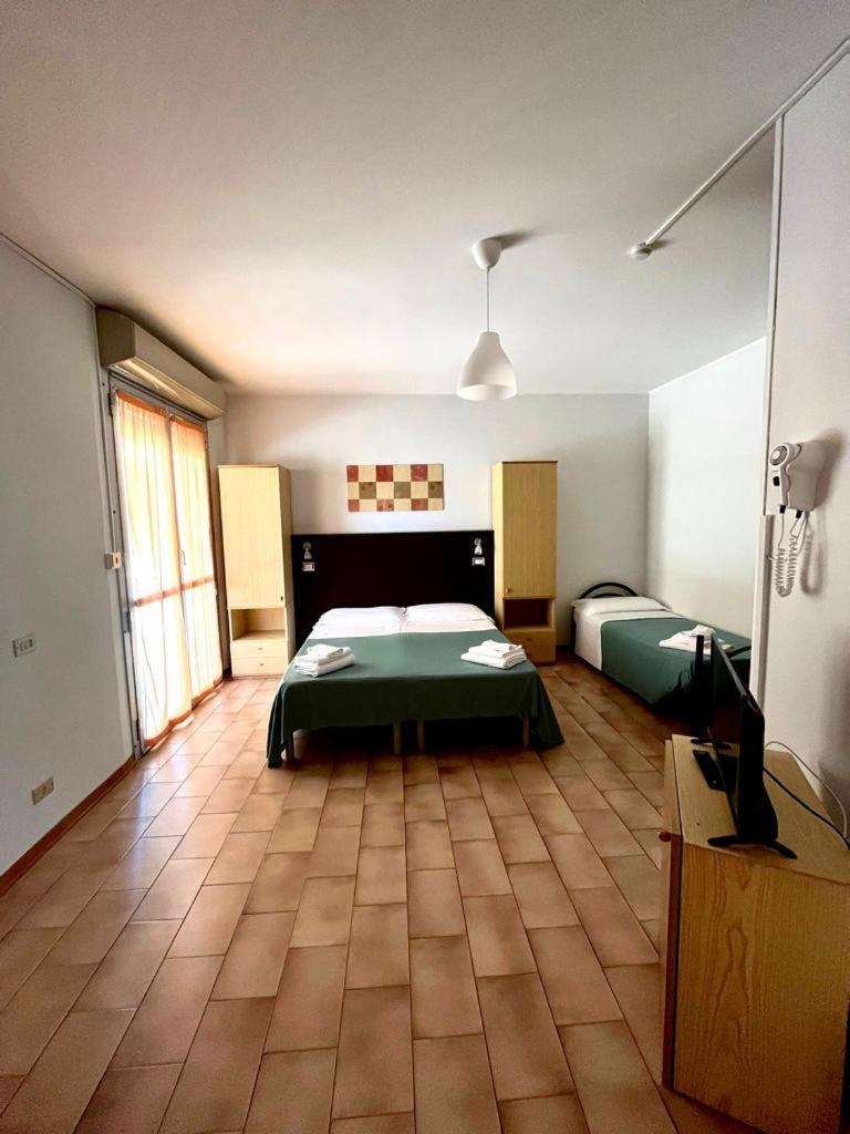 Room, Triple, Balcony, Nazionale Hotel 6/10