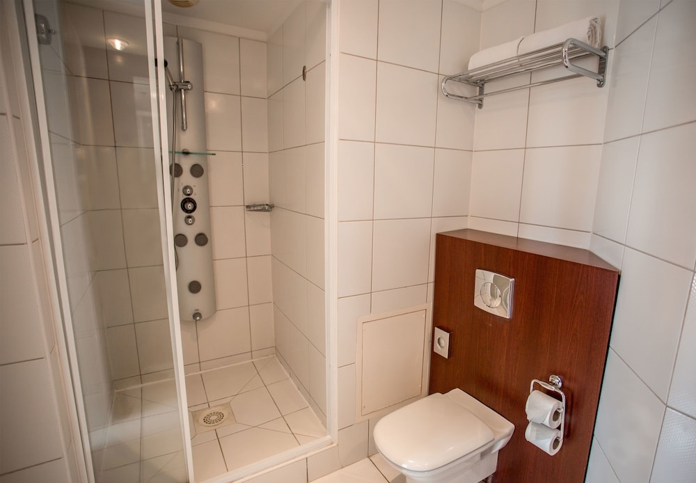 Ramada Hotel & Suites by Wyndham Noumea 8/37