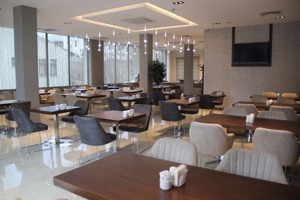 Armoni Park Otel 25/30