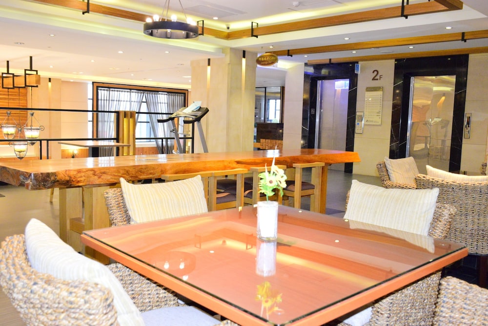 Ali Mountain Oriental Pearl International Hotel 33/41
