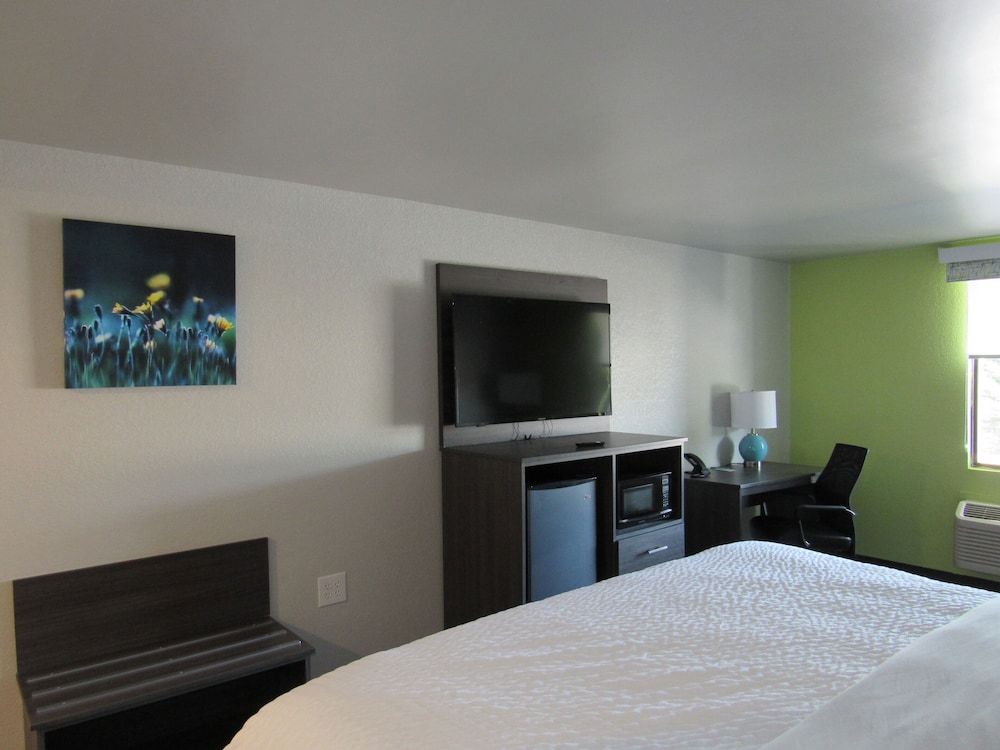 Clarion Pointe McDonough 18/43