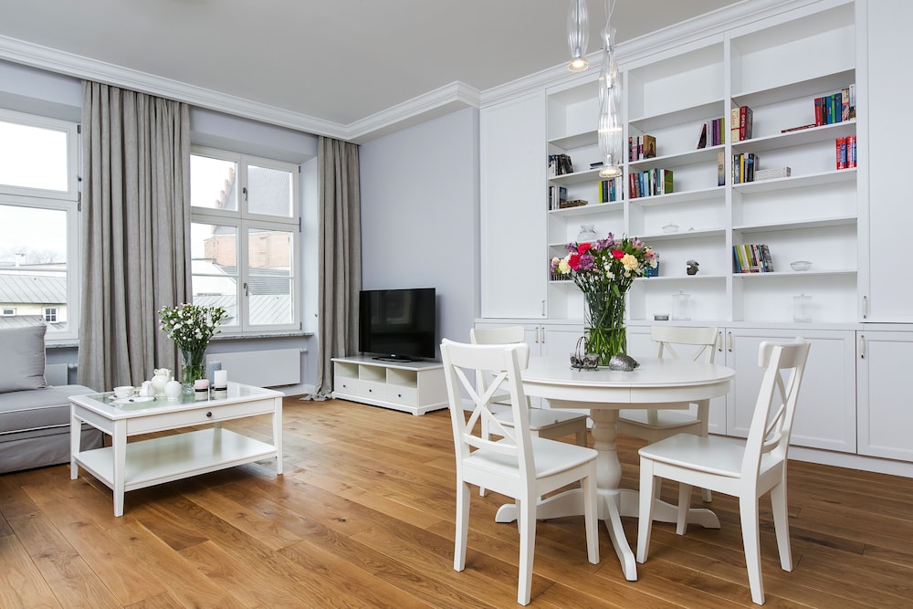 Luxury Mint Apartments Main Square 29/50