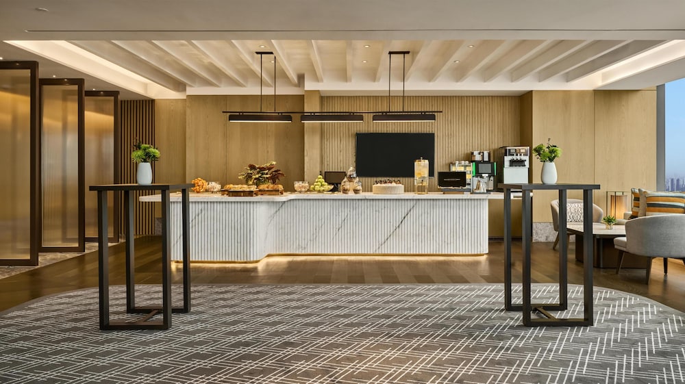 Park Hyatt Kuala Lumpur 8/71