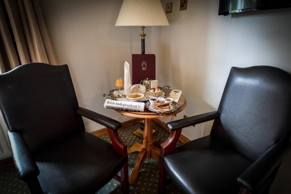 Abbey Hotel Roscommon 45/65