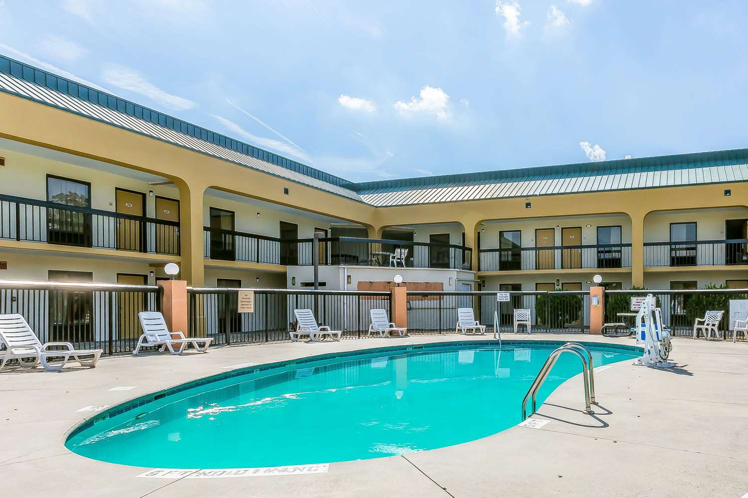 Rodeway Inn Knoxville East 26/29