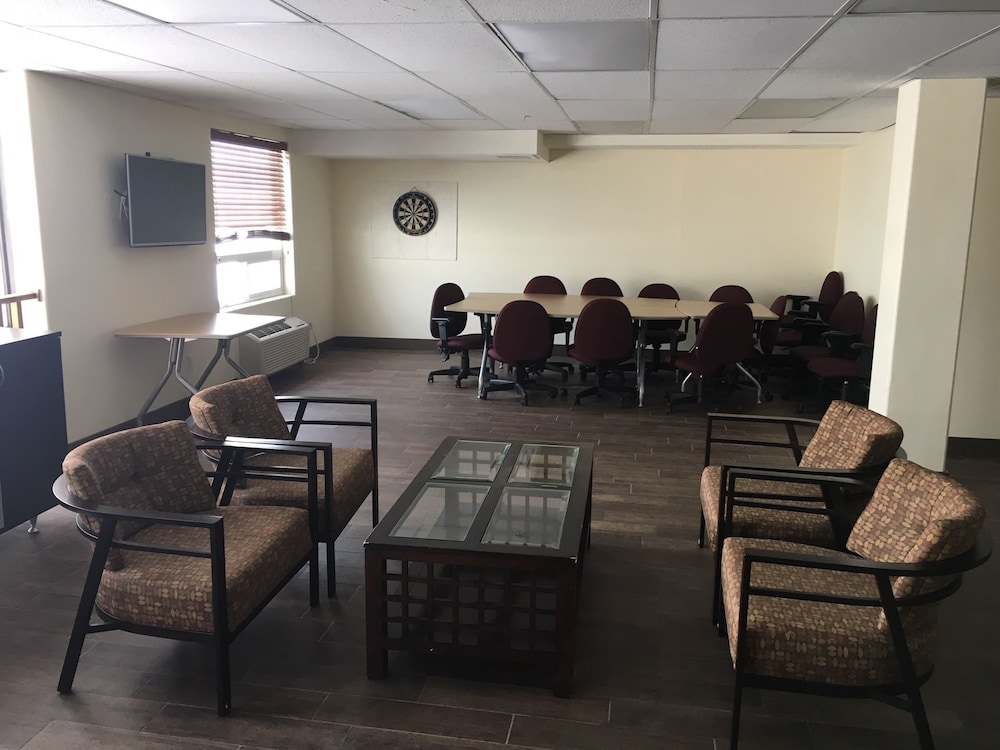 Days Inn by Wyndham Grande Prairie 9/15