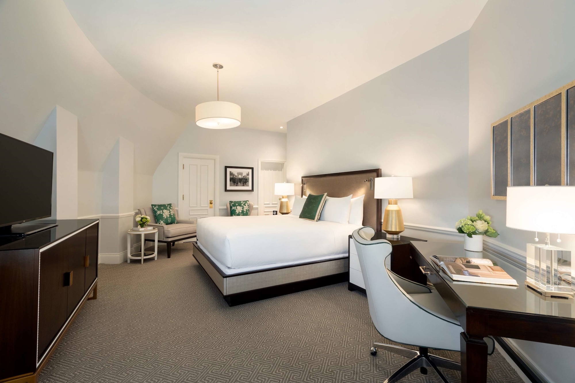 Charles, Suite, King Bed, Sofa