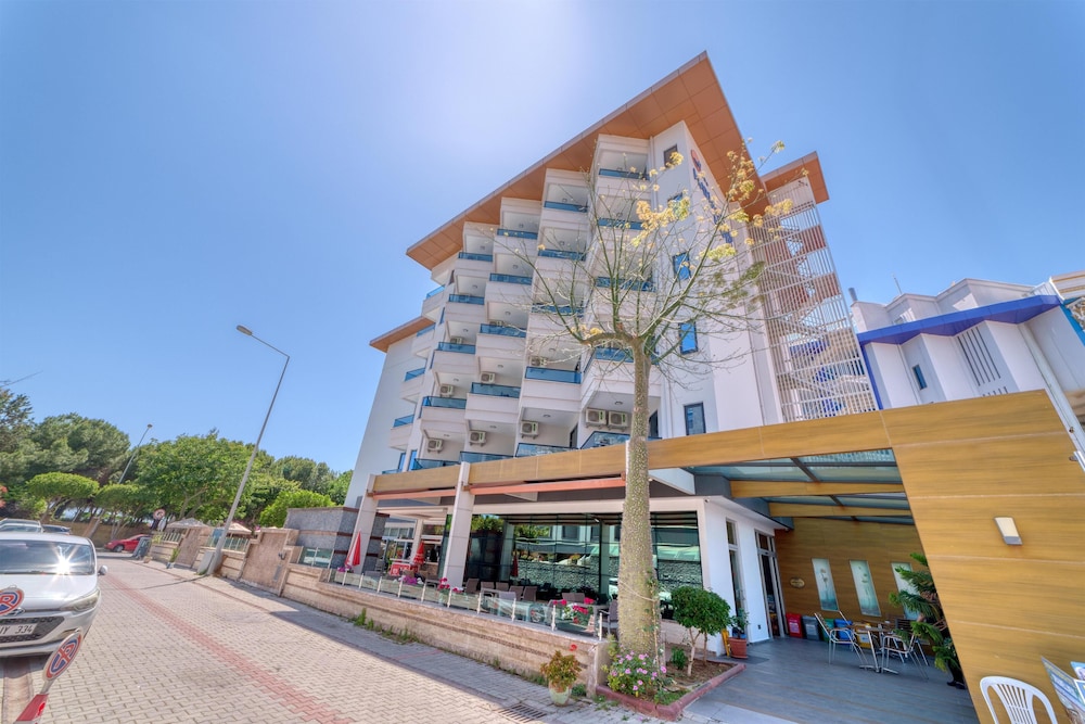 Hatipoglu Beach Hotel 10/66