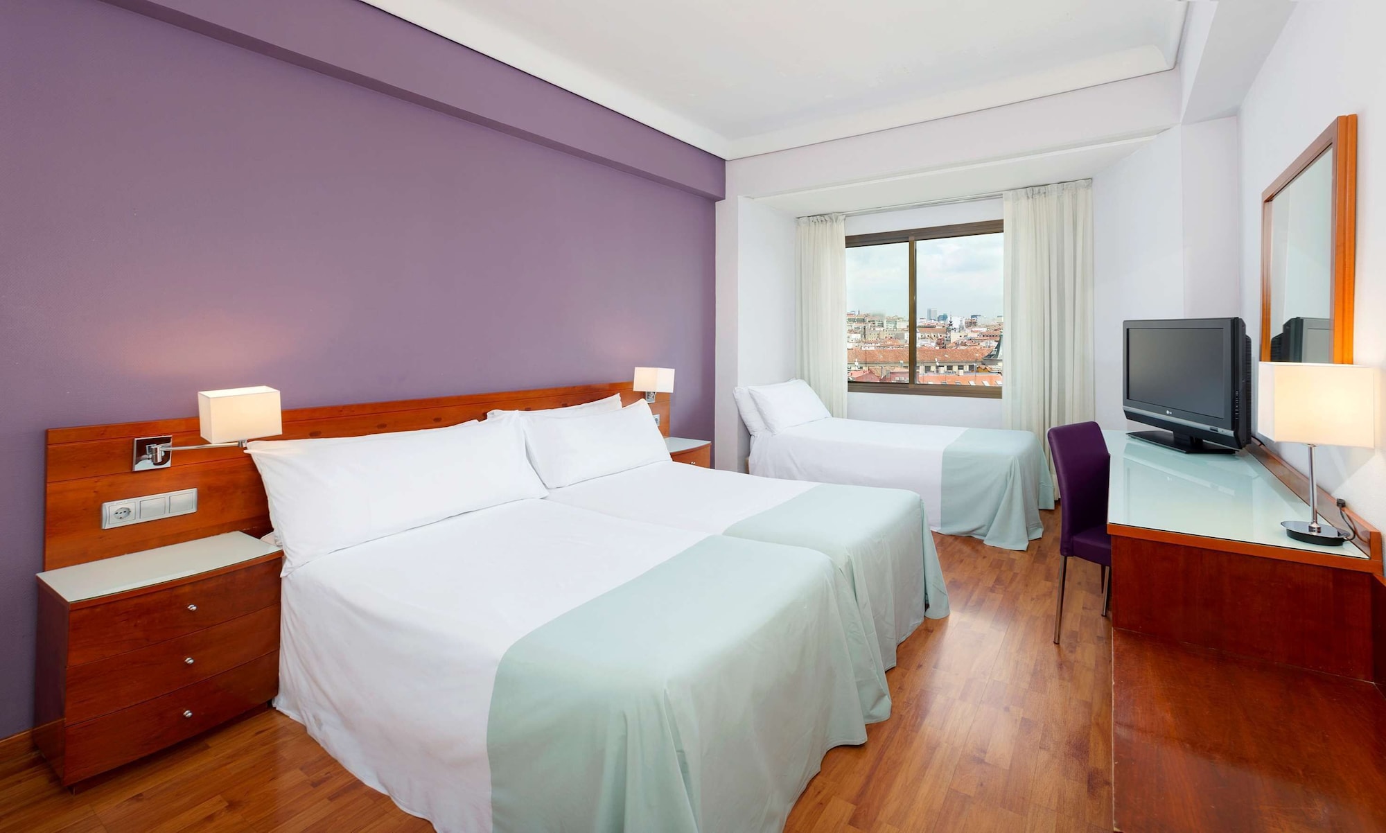 ROOM, TRIPLE