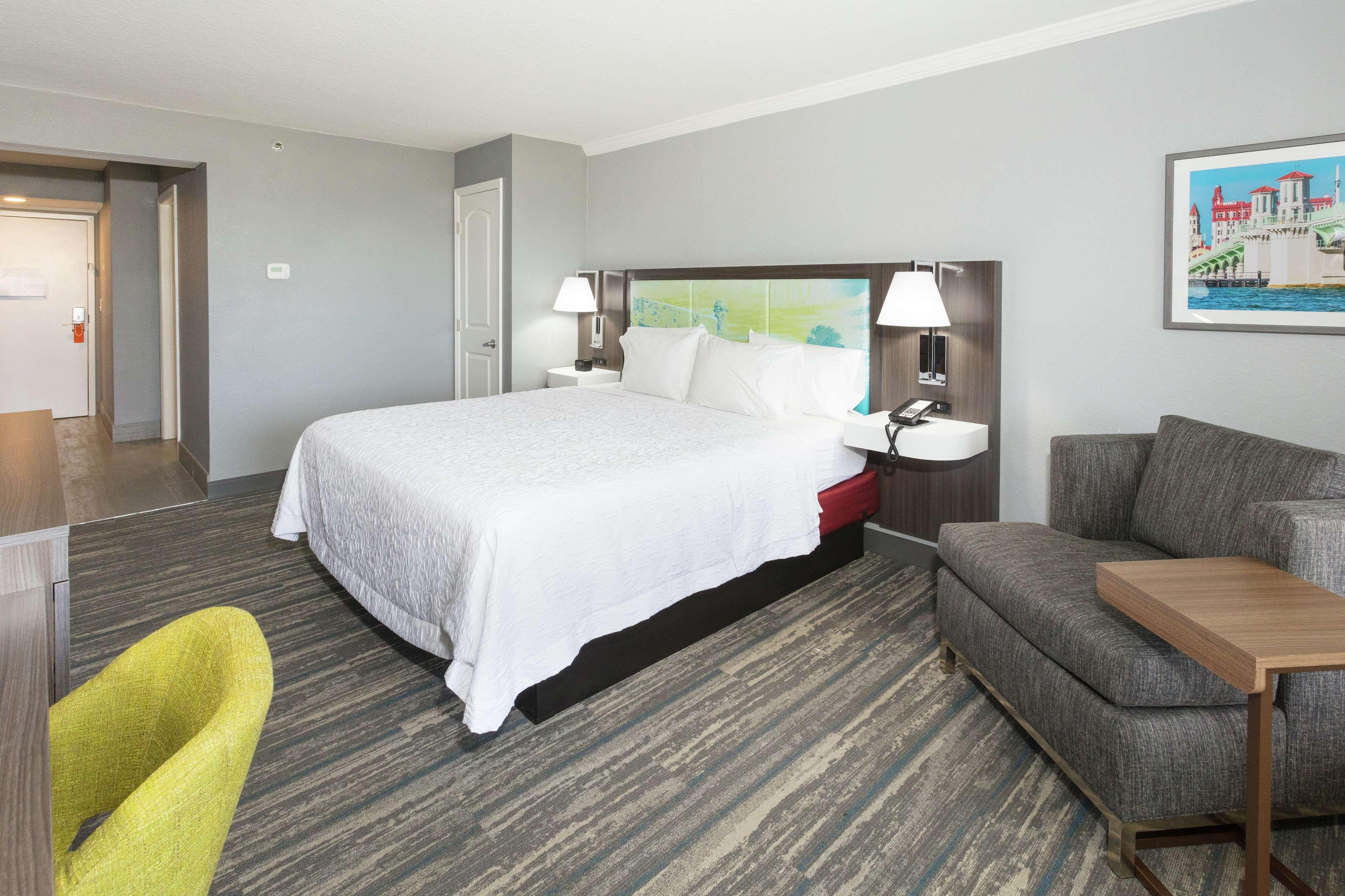 ROOM, KING BED, POOL VIEW, JETTED TUB