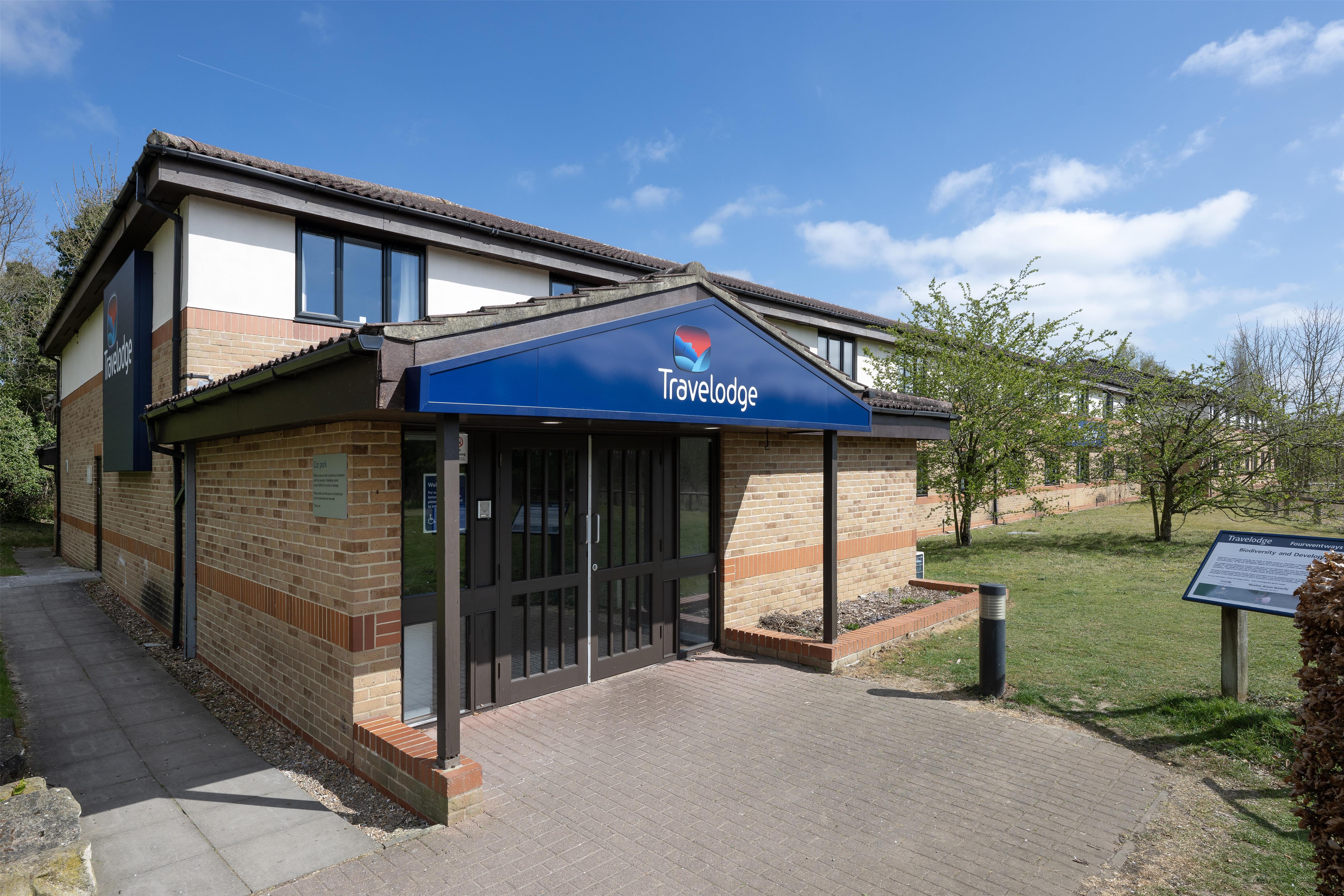 Travelodge Cambridge Fourwentways 4/27