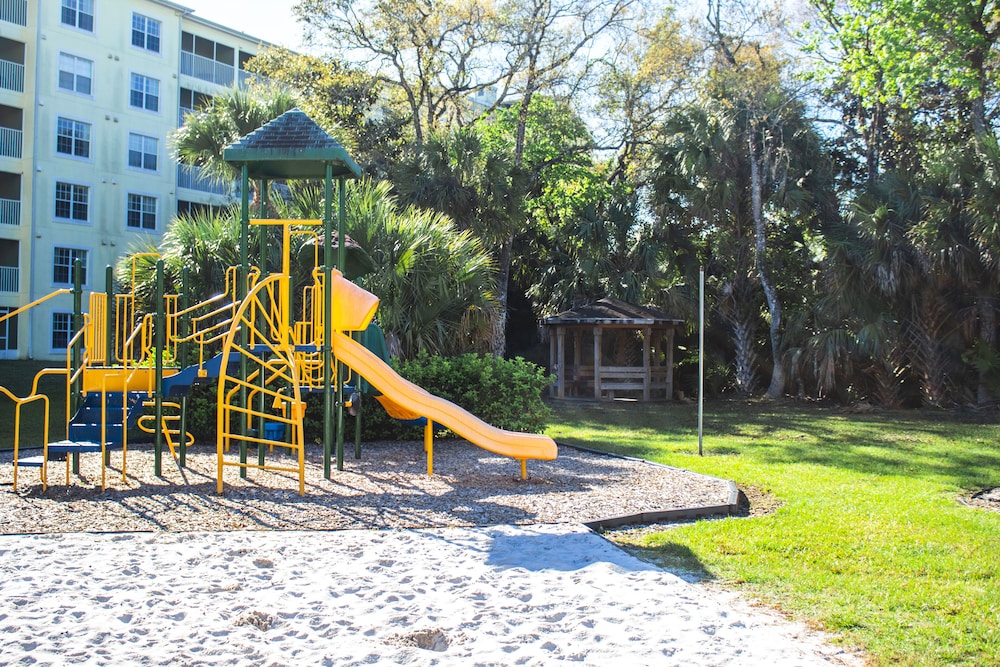 Barefoot N Resort 37/50