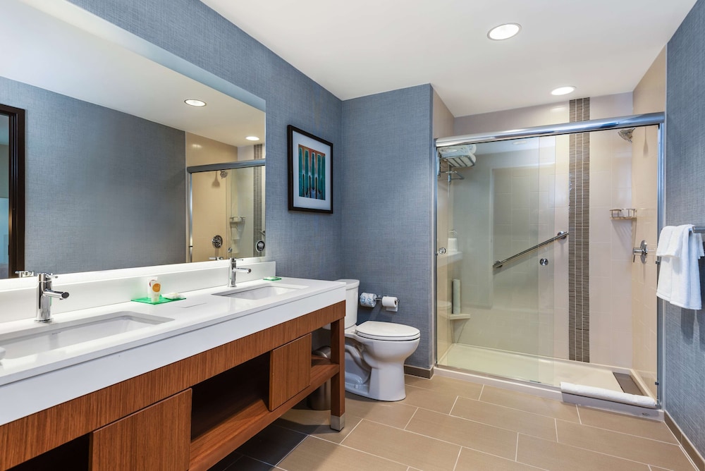 Hyatt Place Tampa/Wesley Chapel 60/61