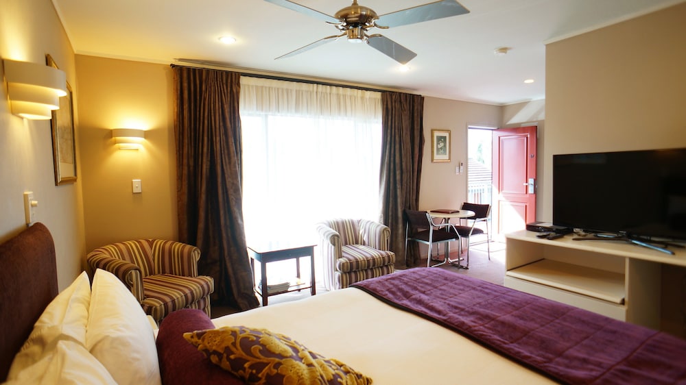 Cornwall Park Motor Inn 28/47