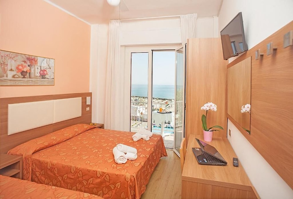 Hotel Sara 5/46